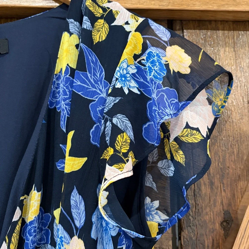 Banana Republic Size 2 Faux Wrap Floral Dress in Blue and Yellow